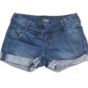 Old Navy The Diva Denim Shorts 2 Medium Wash Low Rise Cuffed Stretch Jean Summer